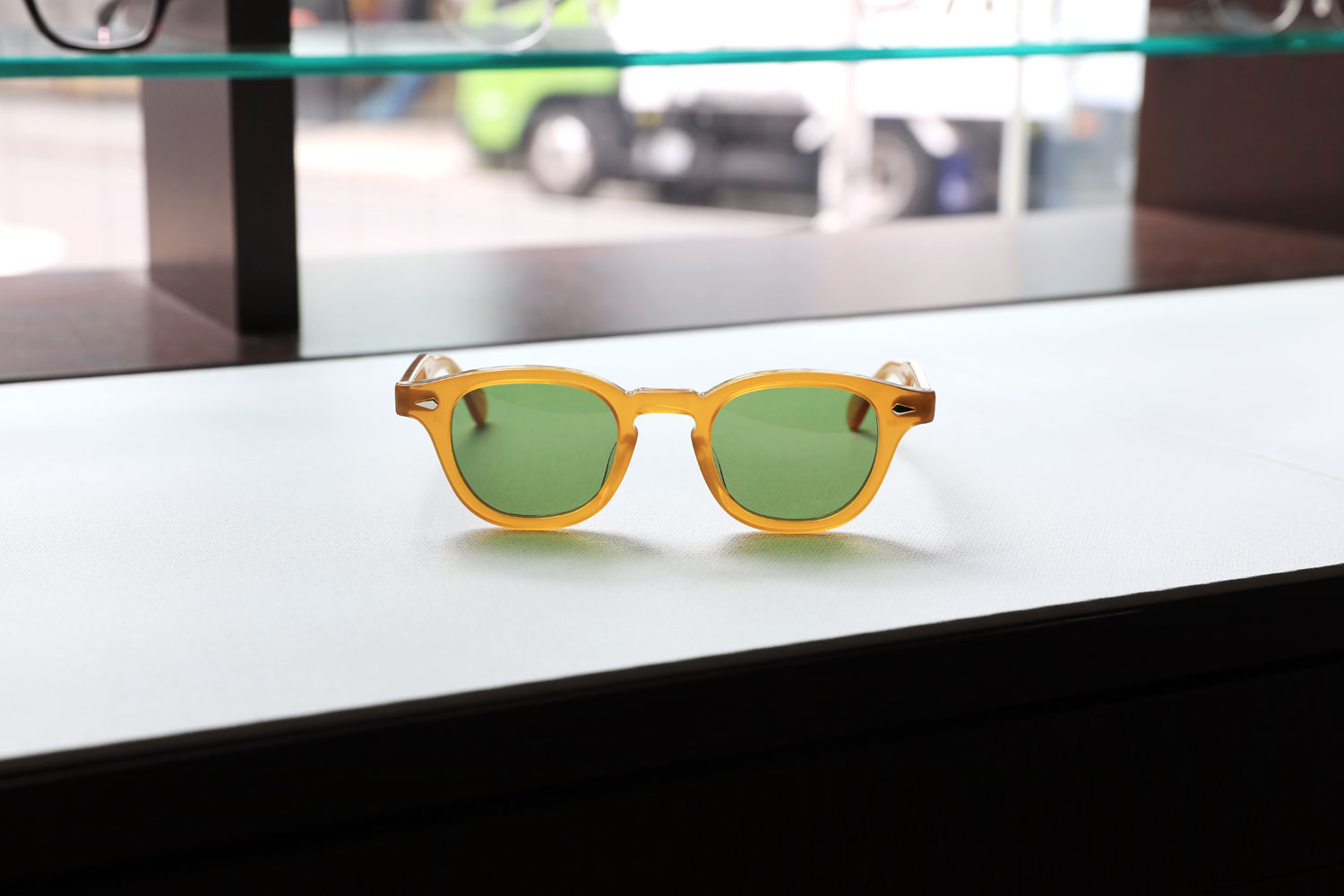 JULIUS TART OPTICAL】ヴィンテージ好き必見のカラー「Vintage Yellow