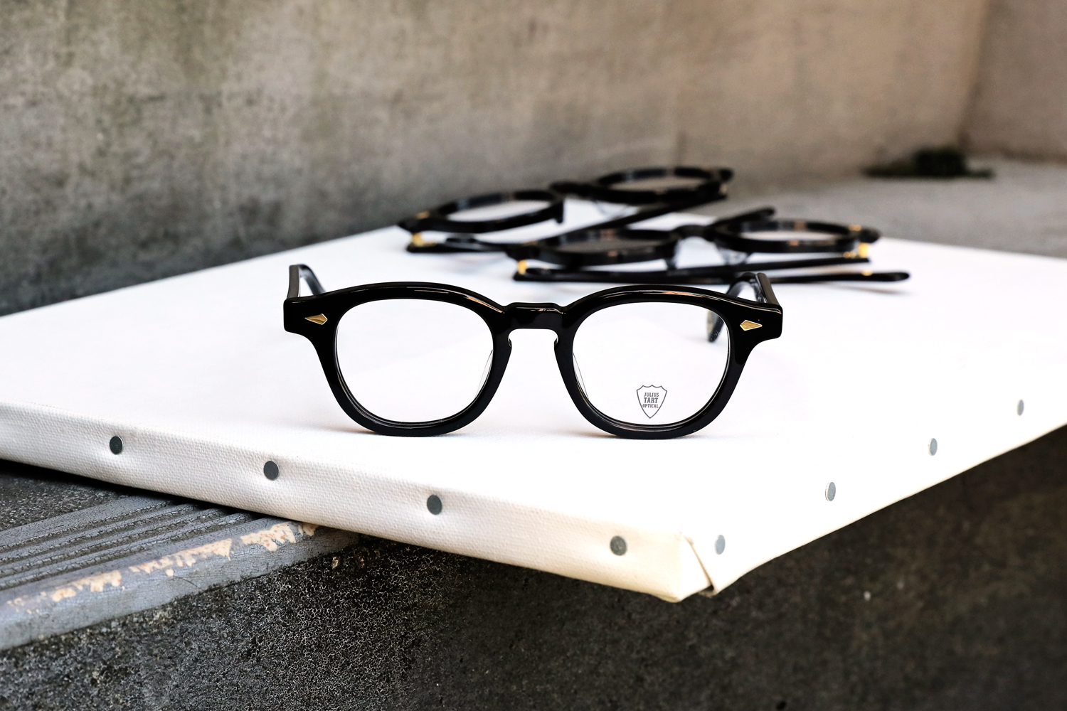 JULIUS TART OPTICAL】