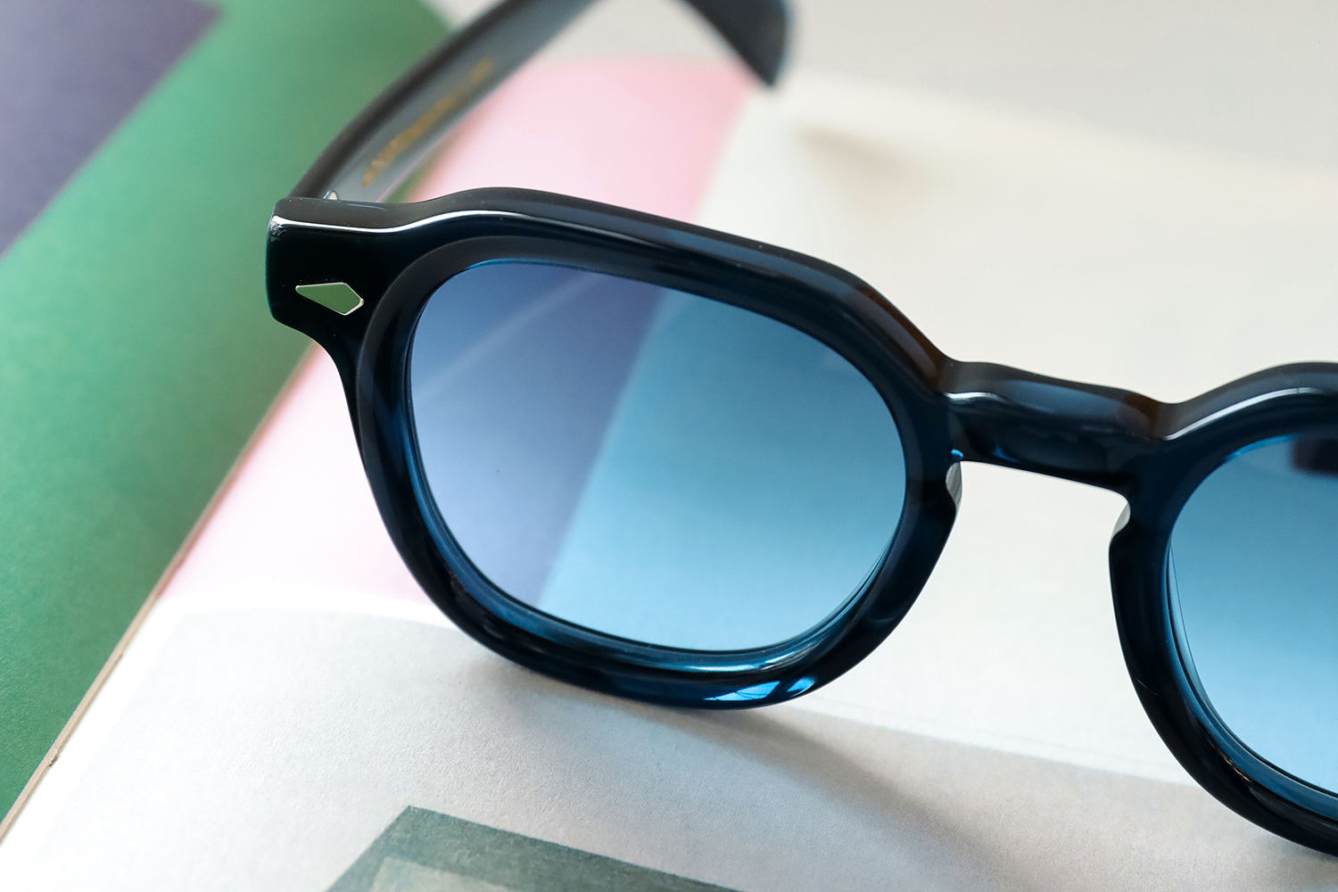 MOSCOT｜DOLT SUN】”クラシック”を軽やかにまとう、モスコットの新しい